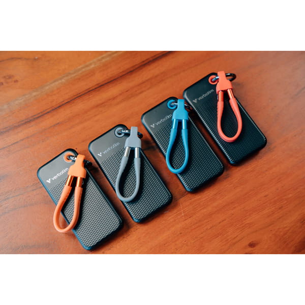 SSD Zewnętrzny Verbatim Pocket SSD Black/Red, 32192, 1000GB, czerwony, M.2, zawiera kabel USB C, USB-C-4 957 