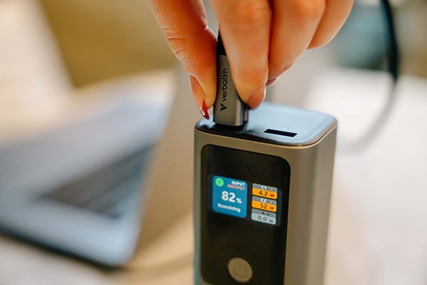 Verbatim, Powerbank z wyświetlaczem TFT, Charge ,n, Go, 32269, 27000mAh, szara-2 1141 