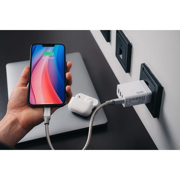 Verbatim Zasilacz / sieciowy adapter 30W, 4-portowy, 1x USB-C, 3x USB-A-3 1199 