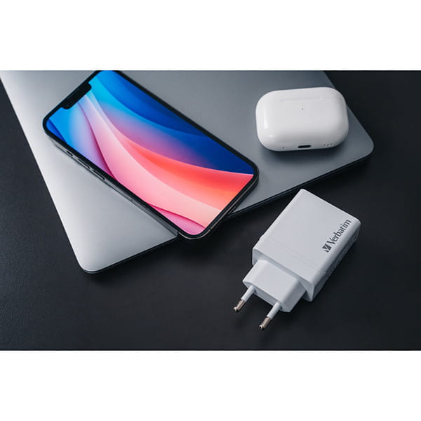 Verbatim Zasilacz / sieciowy adapter 30W, 4-portowy, 1x USB-C, 3x USB-A-5 1199 