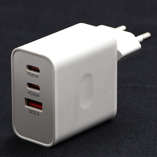 Powerton Zasilacz / sieciowy adapter 65W, 3 porty, USB-C, USB-A, 65W GaN Charger-4 1205 